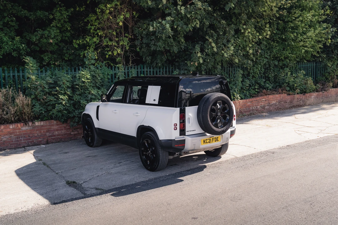 2021 Land Rover Defender L663 - Image 14 of 31