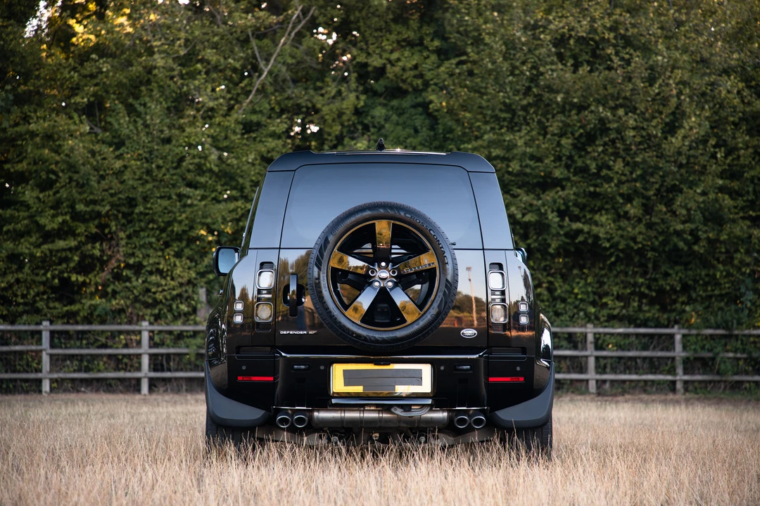 2021 Land Rover Defender 110 - Image 7 of 31