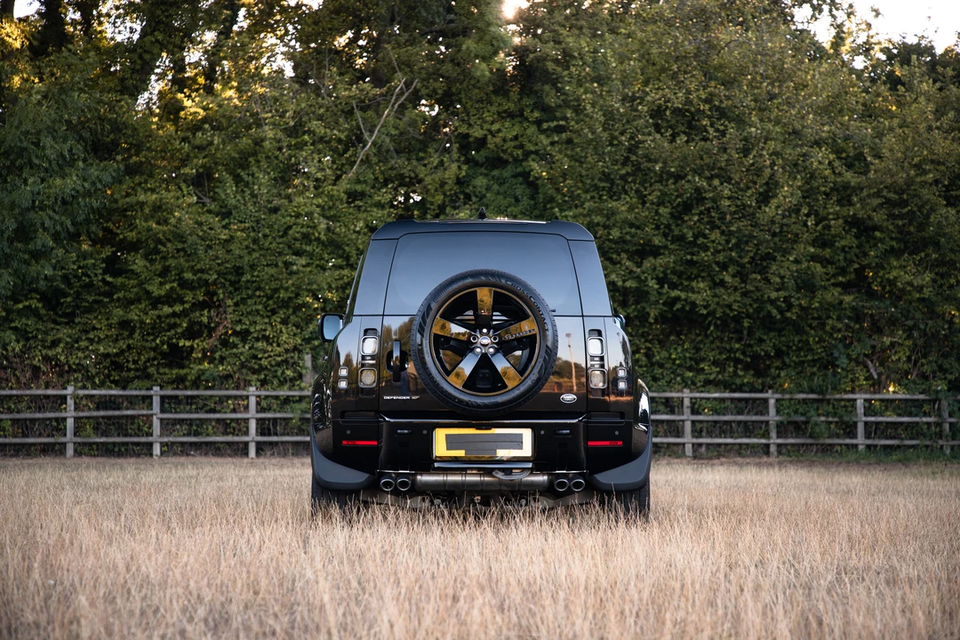 2021 Land Rover Defender 110 - Image 15 of 31