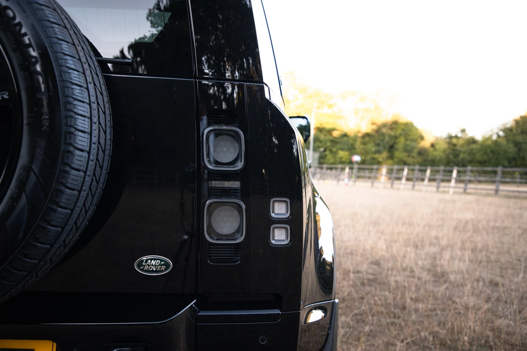 2021 Land Rover Defender 110 - Image 28 of 31