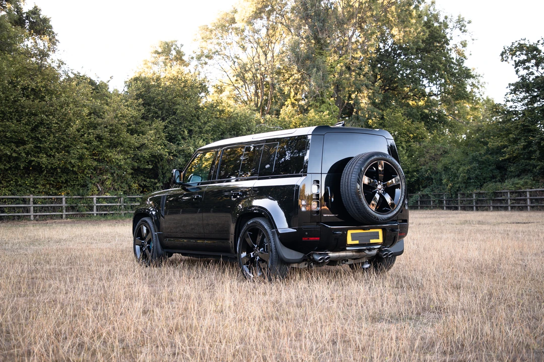 2021 Land Rover Defender 110 - Image 16 of 31