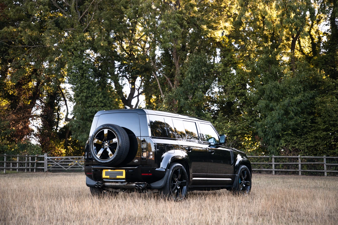 2021 Land Rover Defender 110 - Image 14 of 31