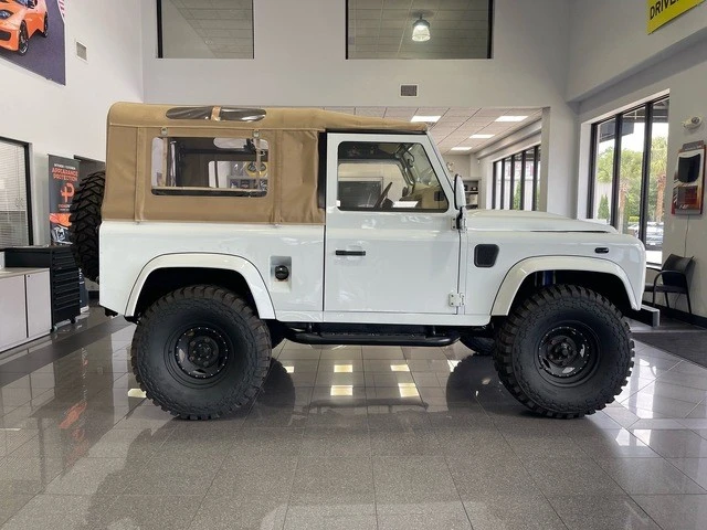 2021 Land Rover Defender L663 - Image 6 of 31