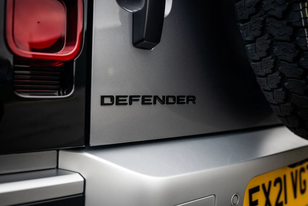 2021 Land Rover Defender 90 - Image 28 of 31