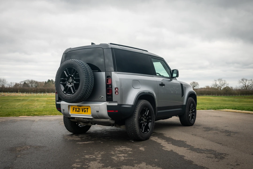 2021 Land Rover Defender 90 - Image 13 of 31