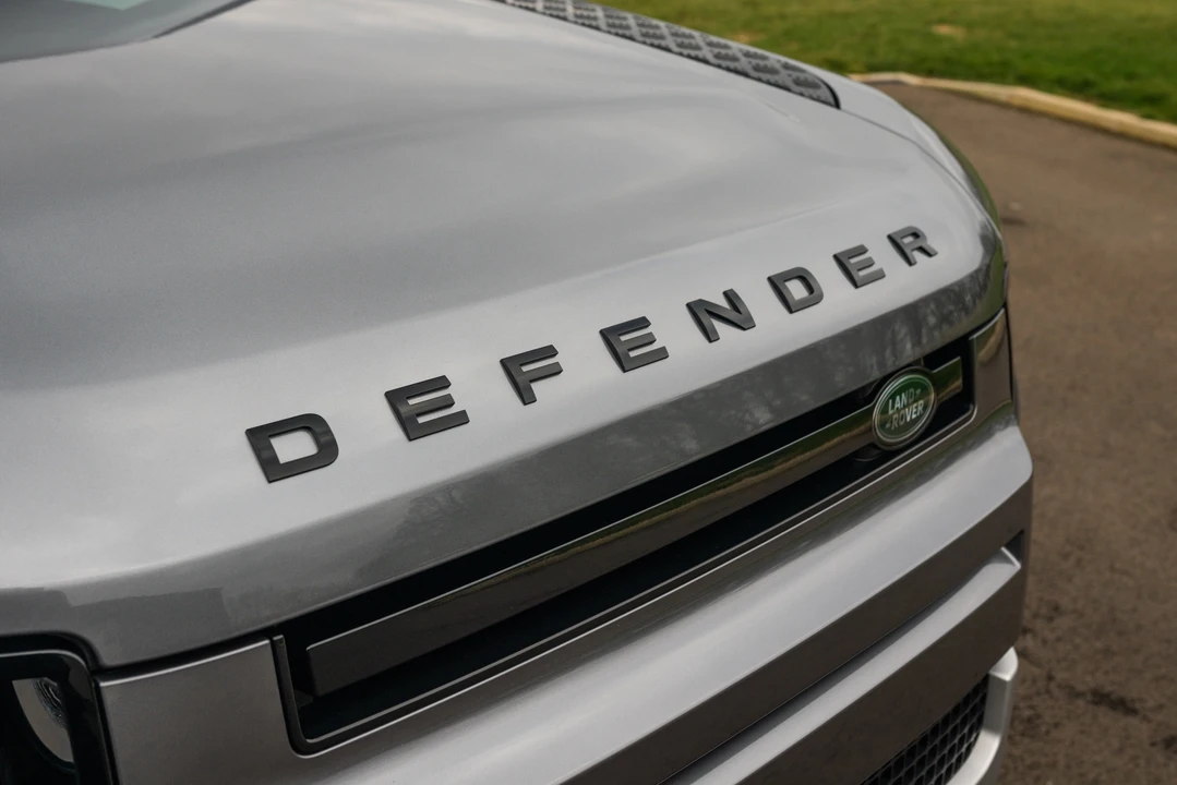 2021 Land Rover Defender 90 - Image 18 of 31