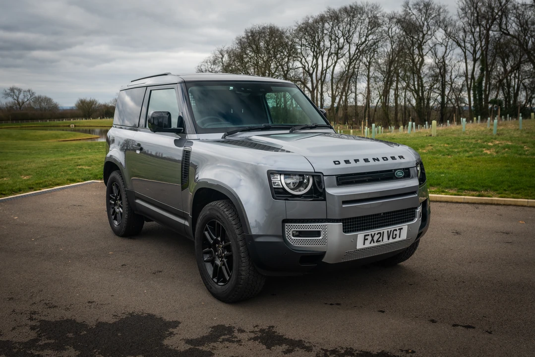 2021 Land Rover Defender 90 - Image 12 of 31