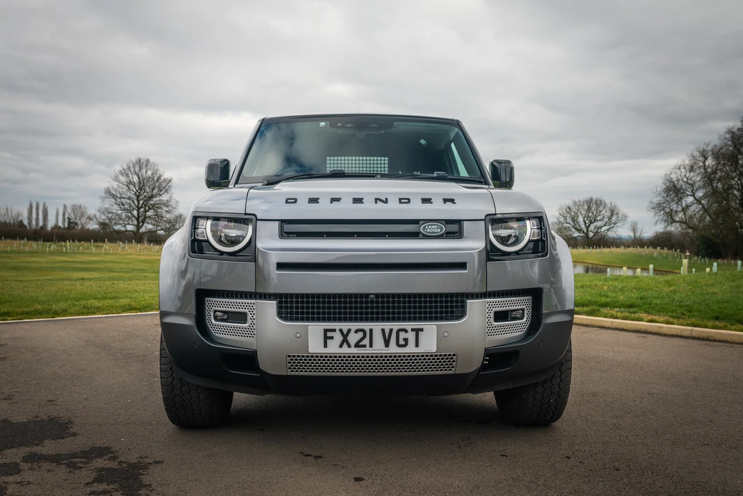 2021 Land Rover Defender 90 - Image 11 of 31
