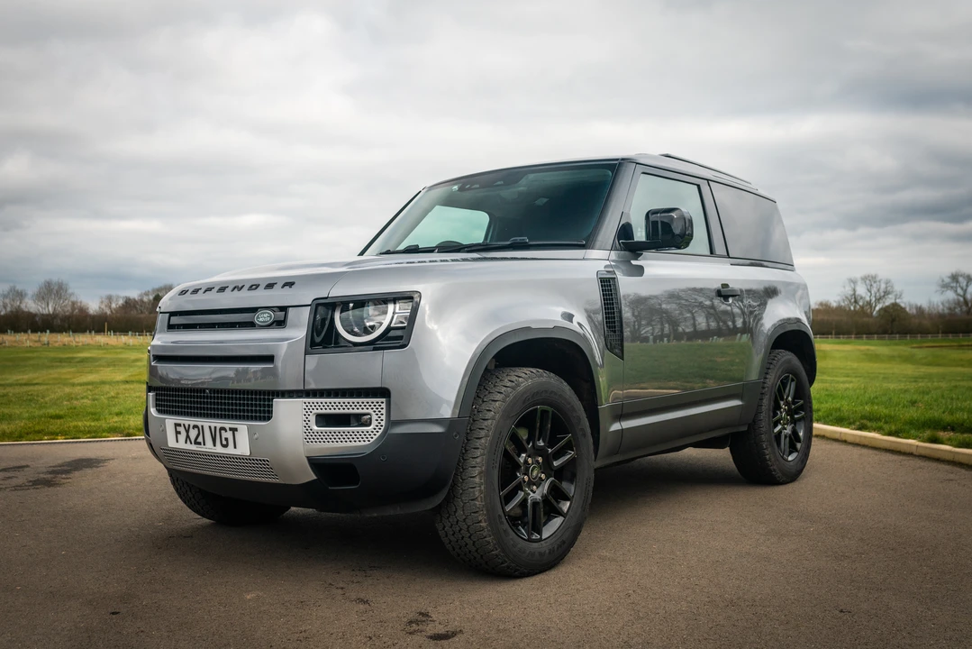 2021 Land Rover Defender 90 - Image 15 of 31