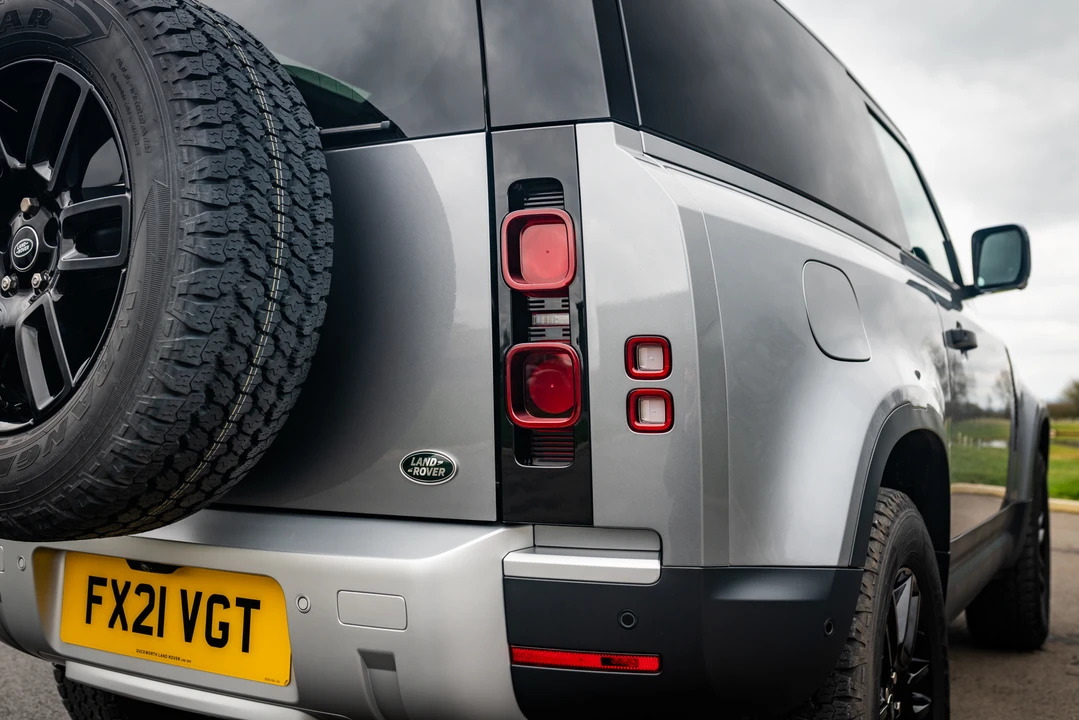 2021 Land Rover Defender 90 - Image 29 of 31