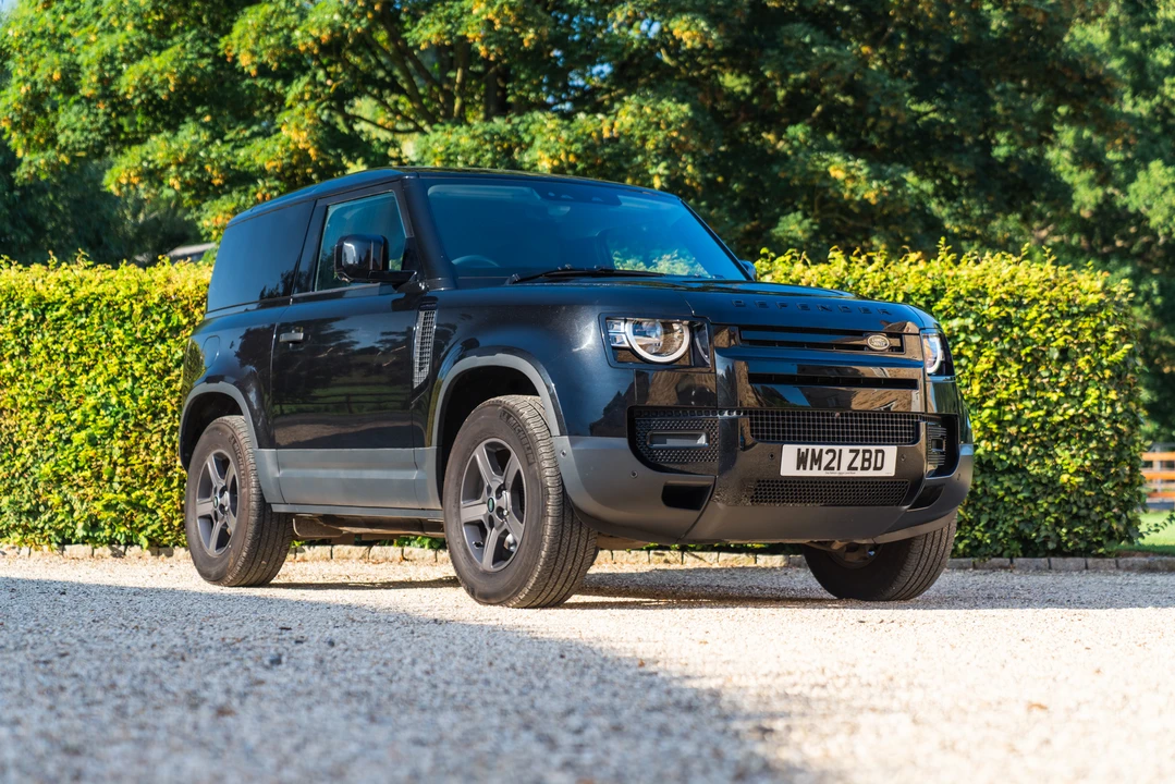 2021 Land Rover Defender 90 - Image 10 of 31