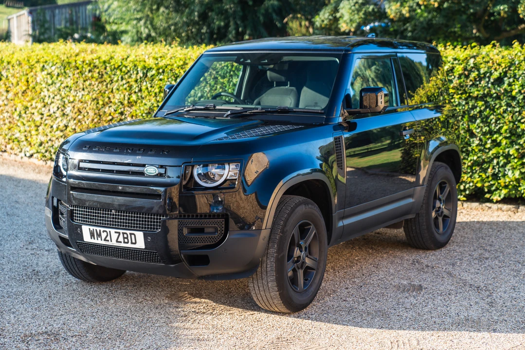 2021 Land Rover Defender 90 - Image 4 of 31