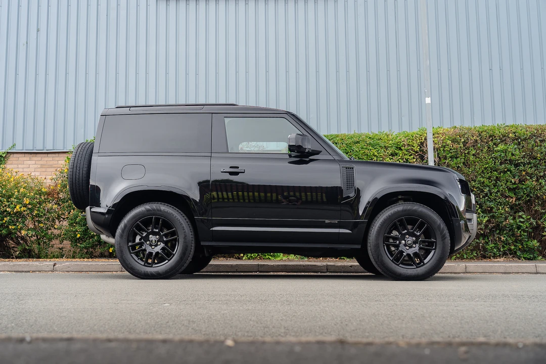 2021 Land Rover Defender 90 - Image 12 of 31