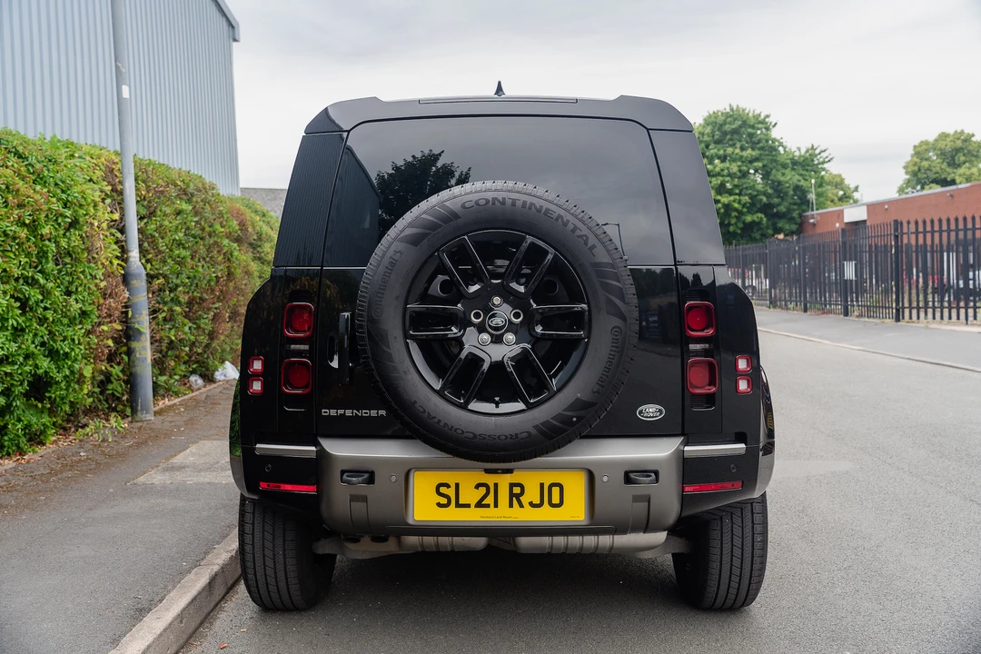 2021 Land Rover Defender 90 - Image 6 of 31
