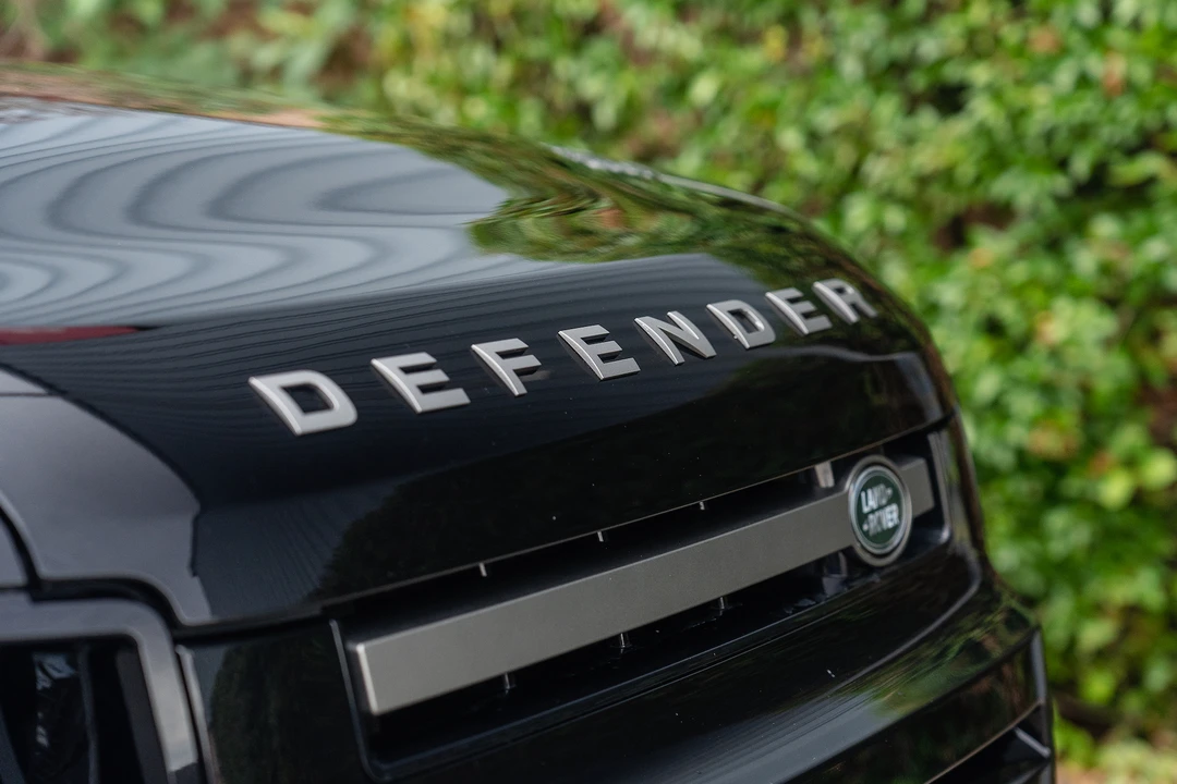 2021 Land Rover Defender 90 - Image 20 of 31