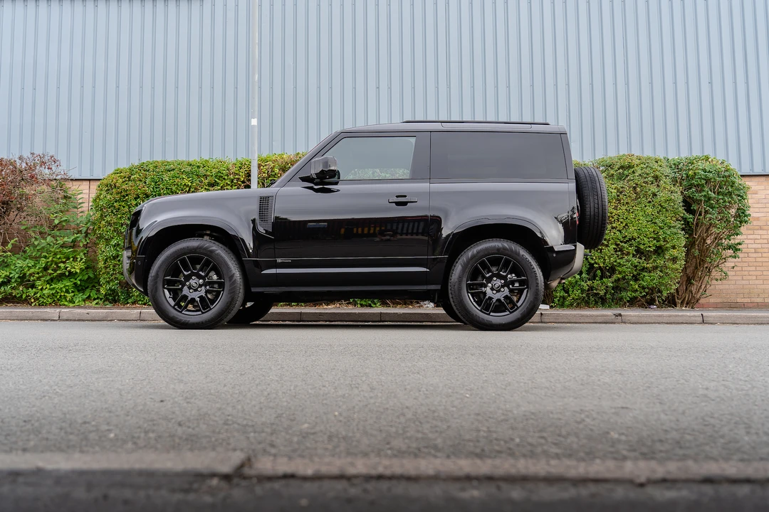 2021 Land Rover Defender 90 - Image 8 of 31