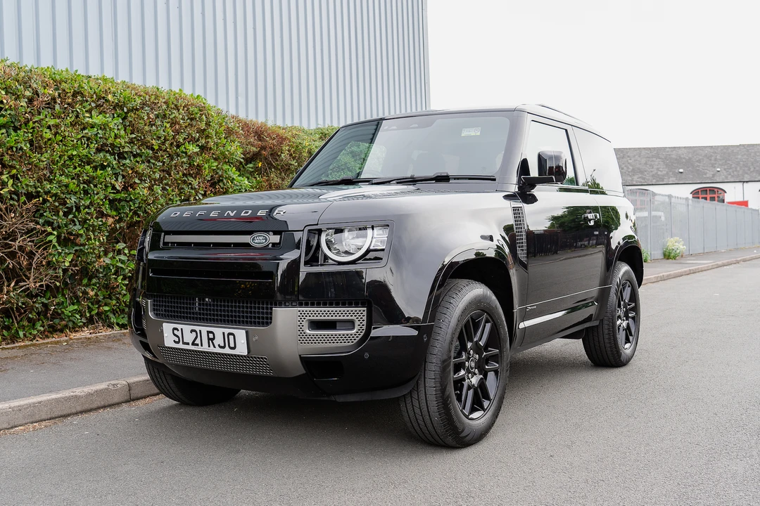 2021 Land Rover Defender 90 - Image 9 of 31