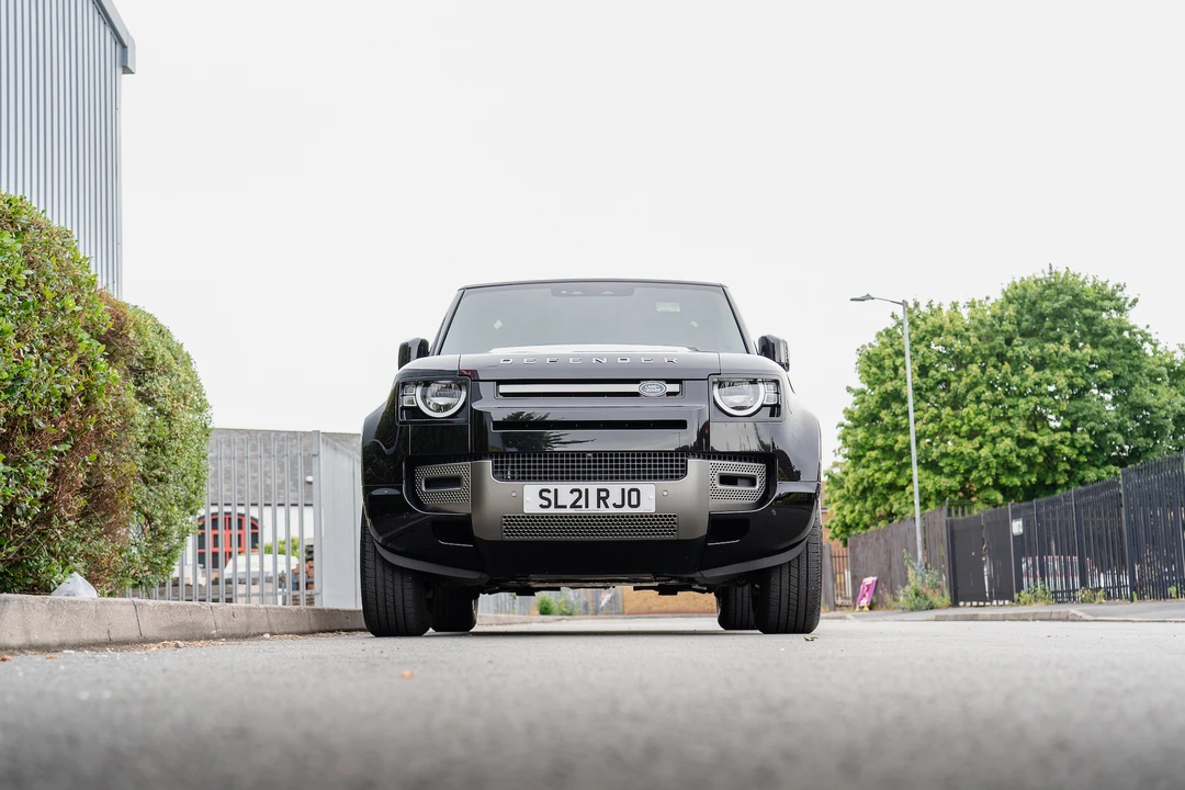 2021 Land Rover Defender 90 - Image 10 of 31