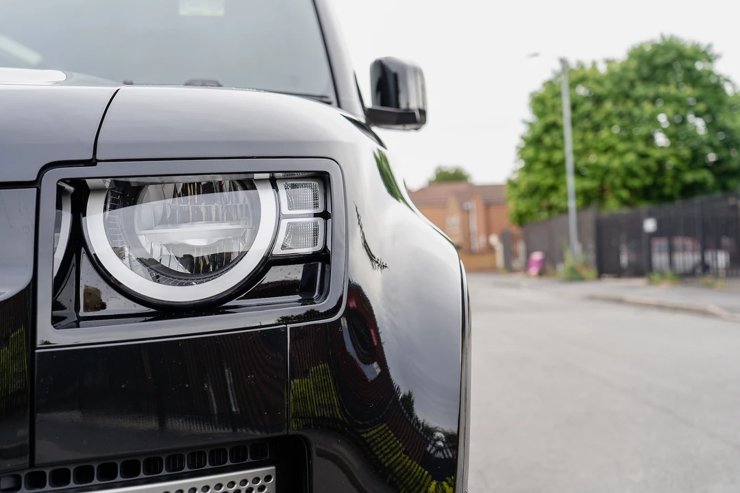 2021 Land Rover Defender 90 - Image 26 of 31