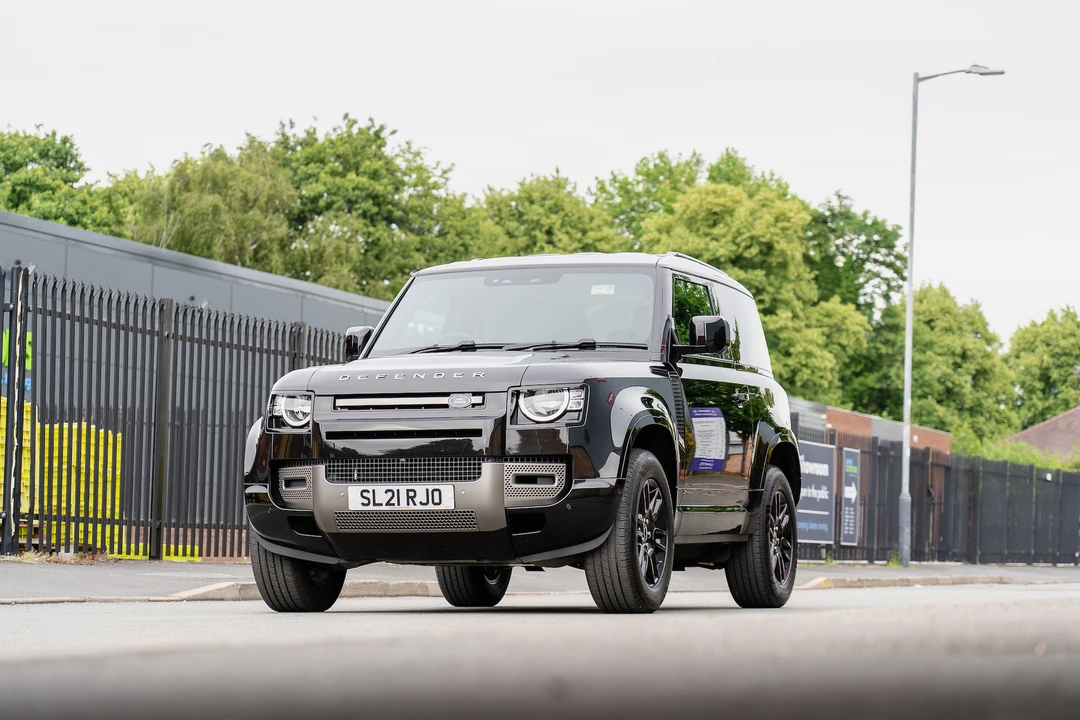 2021 Land Rover Defender 90 - Image 18 of 31