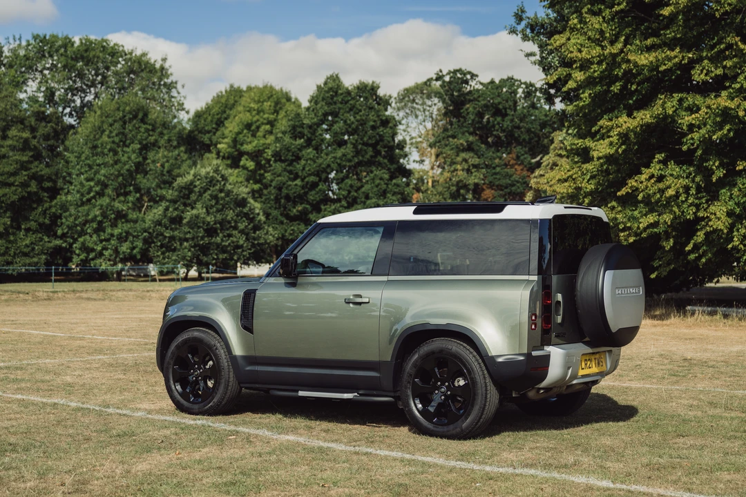 2021 Land Rover Defender 90 - Image 7 of 31