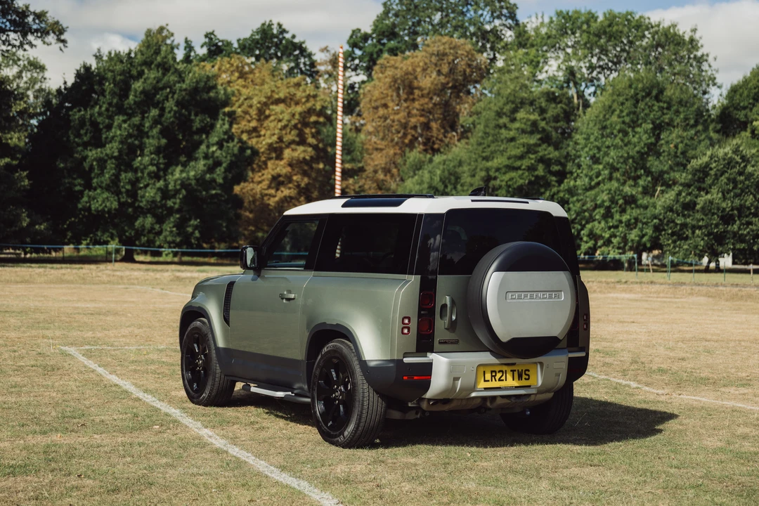 2021 Land Rover Defender 90 - Image 10 of 31