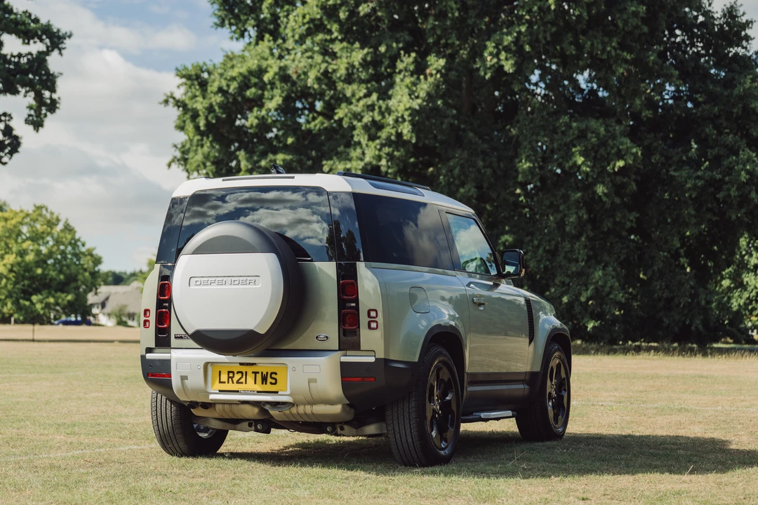 2021 Land Rover Defender 90 - Image 14 of 31