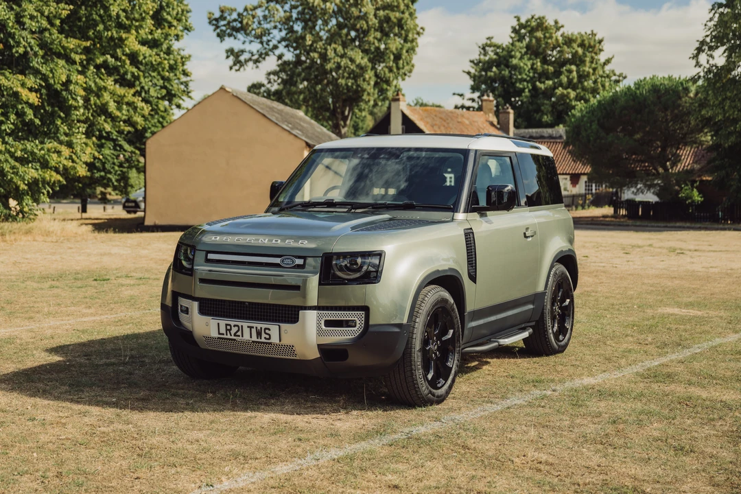 2021 Land Rover Defender 90 - Image 4 of 31