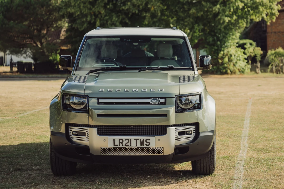 2021 Land Rover Defender 90 - Image 3 of 31