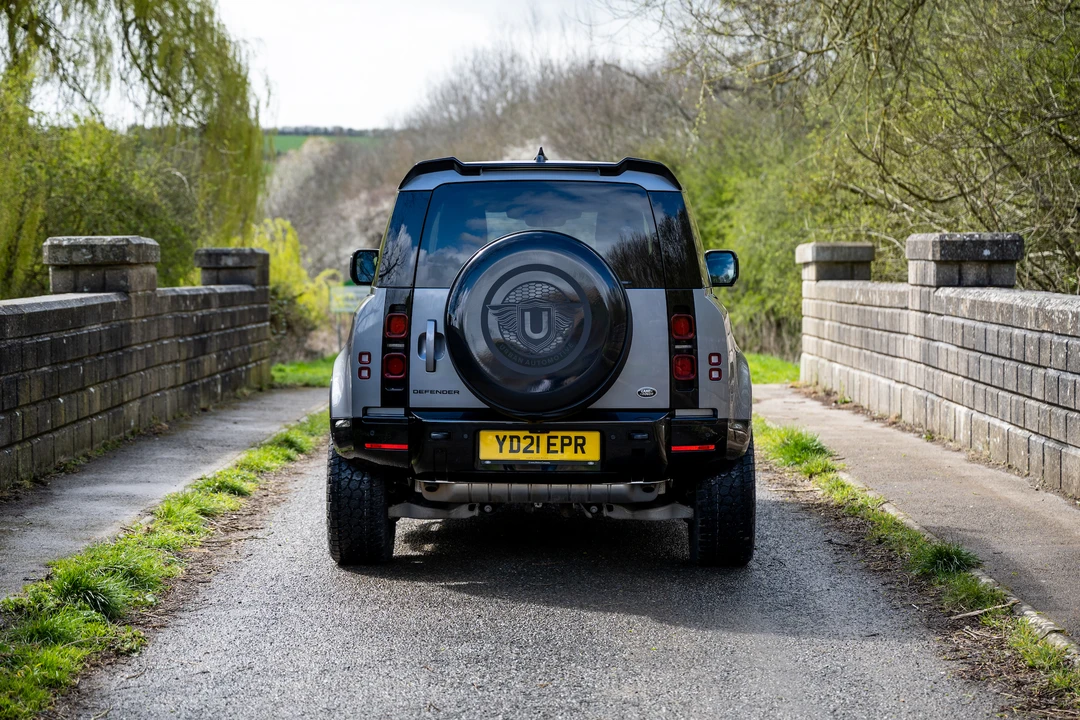2021 Land Rover Defender 90 - Image 7 of 31