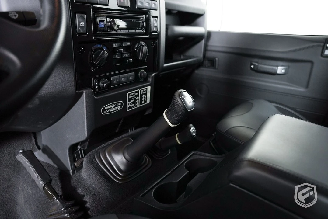 2021 Land Rover Defender L663 - Image 19 of 21