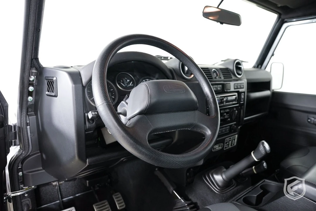 2021 Land Rover Defender L663 - Image 15 of 21