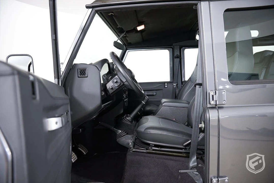 2021 Land Rover Defender L663 - Image 14 of 21