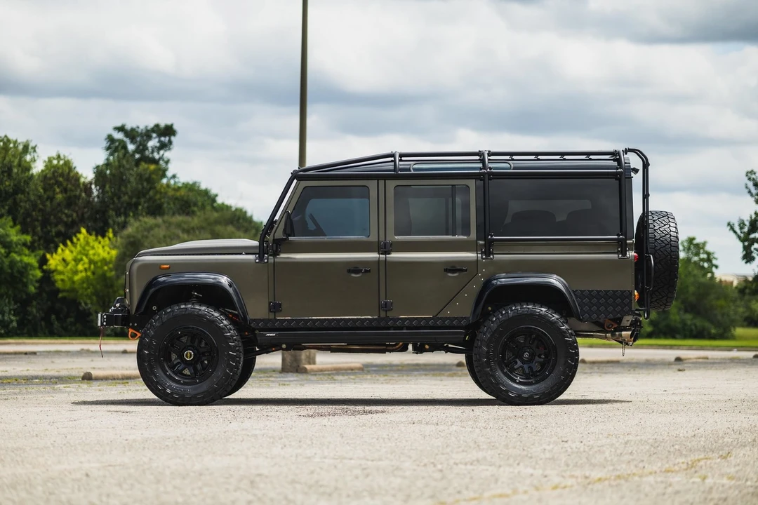 2021 Land Rover Defender L663 - Image 22 of 31