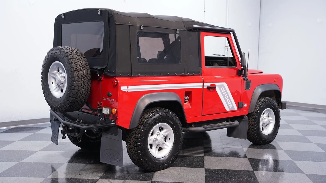 2021 Land Rover Defender L663 - Image 12 of 12