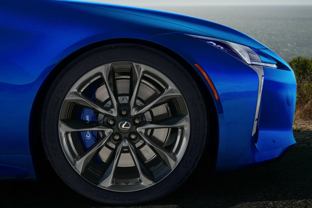 2021 Lexus LC - Image 3 of 4
