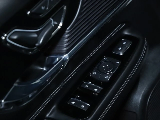 2021 Lincoln Corsair - Image 16 of 20