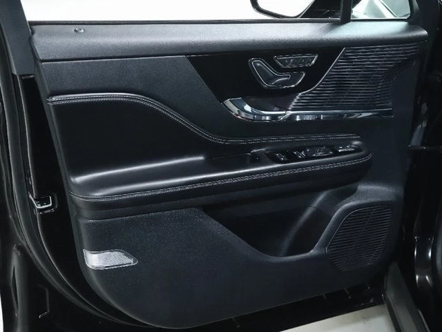 2021 Lincoln Corsair - Image 15 of 20