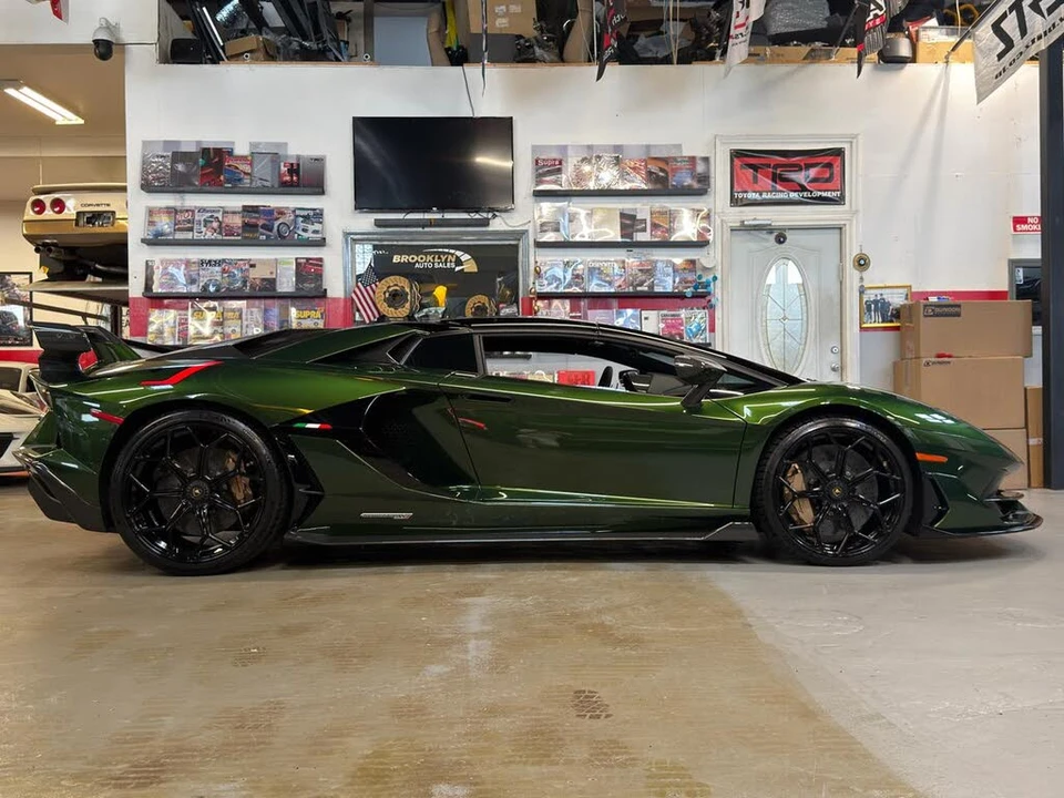 2021 Lamborghini Aventador SVJ LP770-4 - Image 5 of 31
