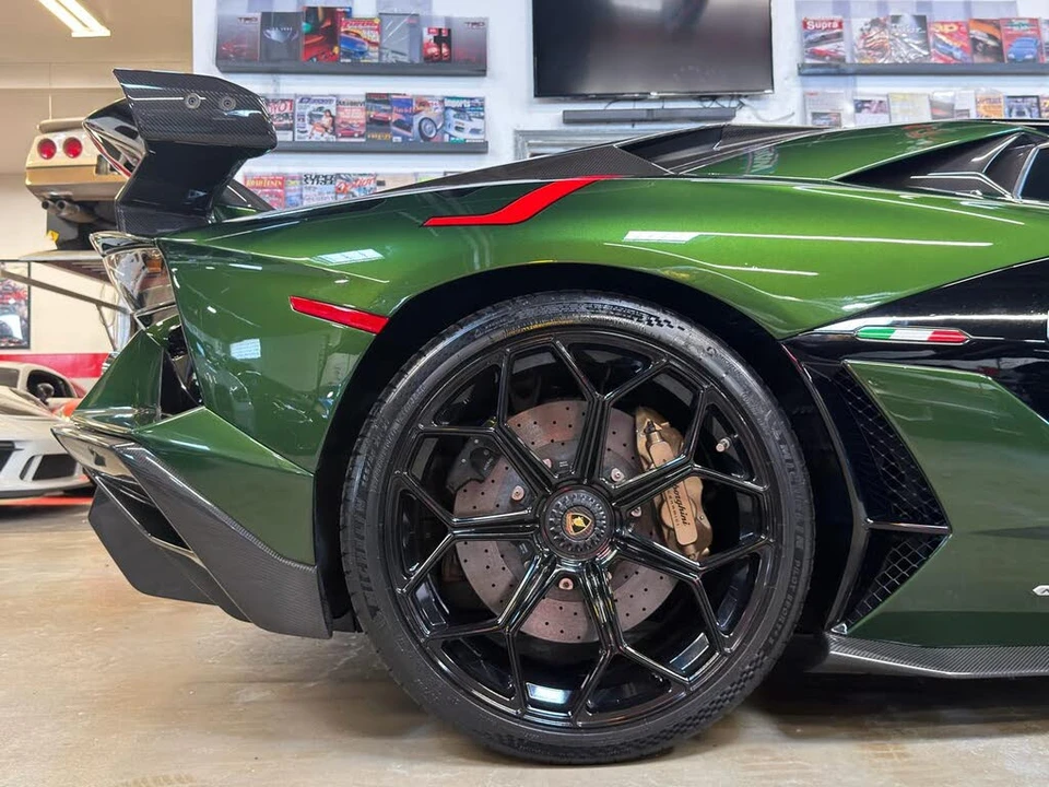 2021 Lamborghini Aventador SVJ LP770-4 - Image 16 of 31