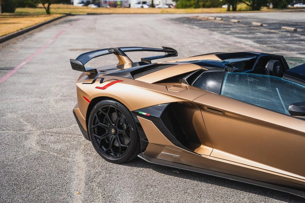 2021 Lamborghini Aventador SVJ LP770-4 - Image 11 of 31