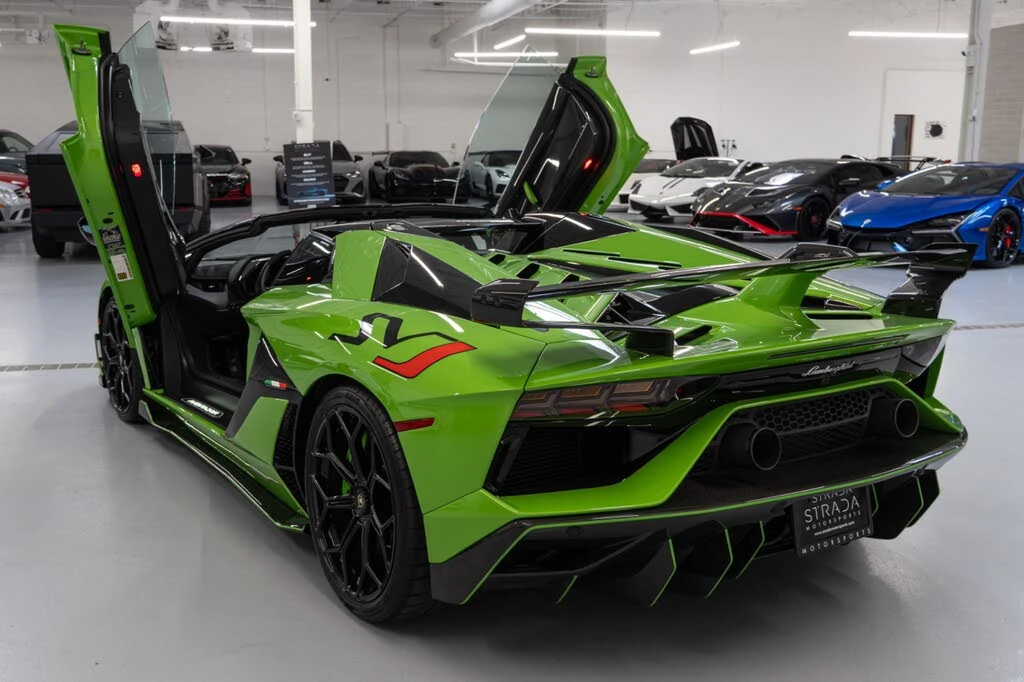2021 Lamborghini Aventador SVJ LP770-4 - Image 9 of 31