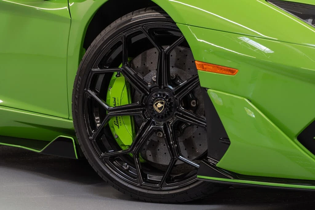 2021 Lamborghini Aventador SVJ LP770-4 - Image 2 of 31