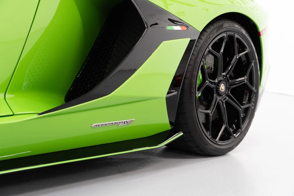 2021 Lamborghini Aventador SVJ LP770-4 - Image 6 of 31