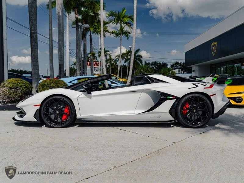 2021 Lamborghini Aventador SVJ LP770-4 - Image 4 of 31
