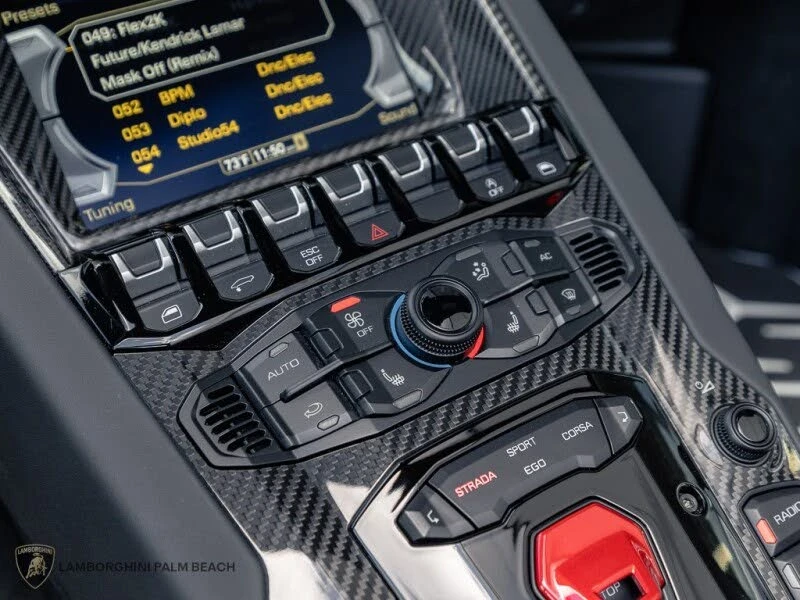 2021 Lamborghini Aventador SVJ LP770-4 - Image 26 of 31