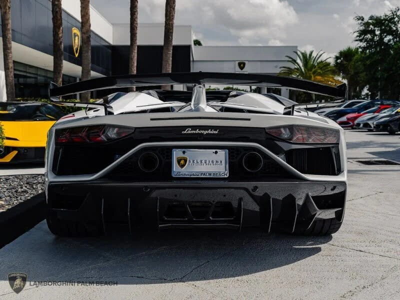 2021 Lamborghini Aventador SVJ LP770-4 - Image 7 of 31