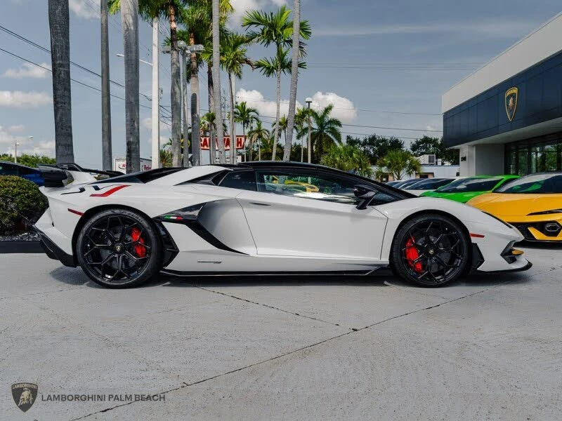2021 Lamborghini Aventador SVJ LP770-4 - Image 9 of 31