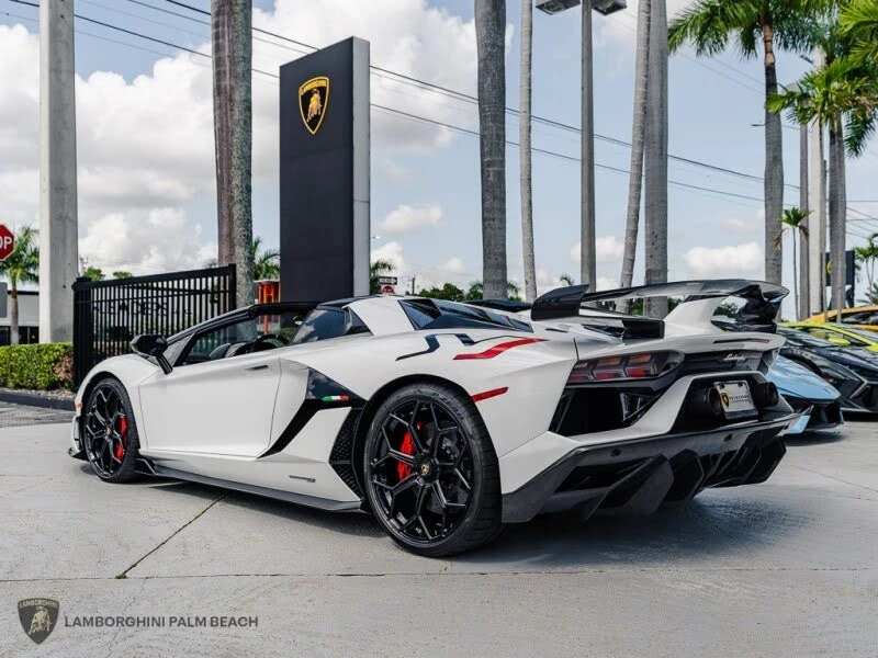 2021 Lamborghini Aventador SVJ LP770-4 - Image 5 of 31