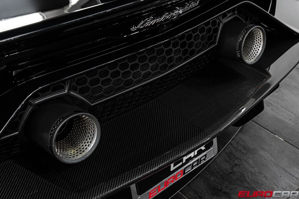 2021 Lamborghini Aventador SVJ LP770-4 Roadster - Image 28 of 31